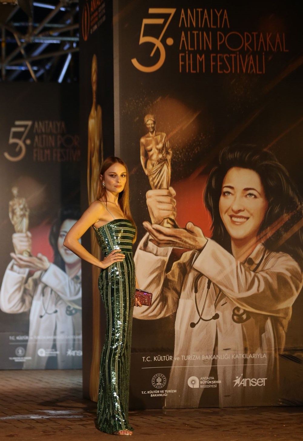 Altın Portakal Film Festivali kırmızı halı geçişiyle başladı - 12