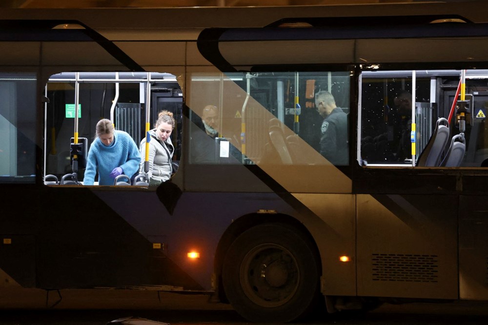 Tel Aviv'de zaman ayarlı saldırı: Otobüsler patladı, hükümet alarma geçti - 5