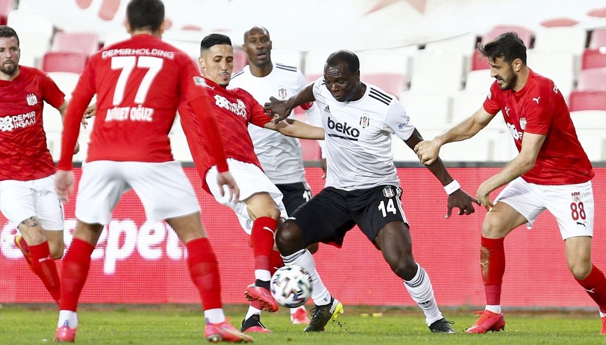 SON DAKİKA: Aboubakar Için Kötü Haberi Sergen Yalçın Verdi - Son Dakika ...