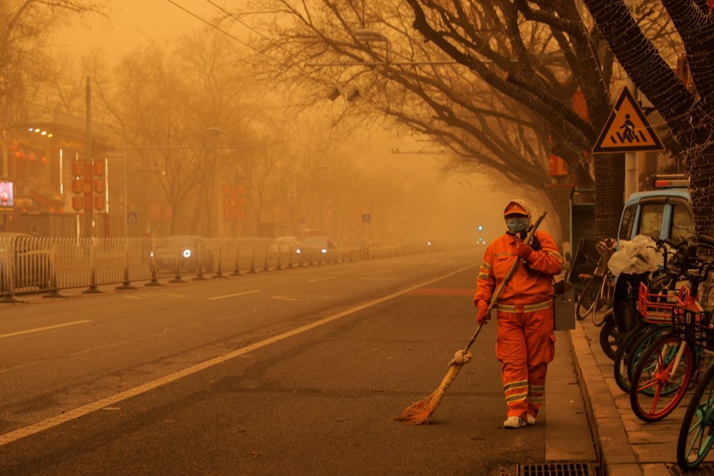 Çin’in başkenti Pekin’de son 10 yılın en büyük kum fırtınası - 11