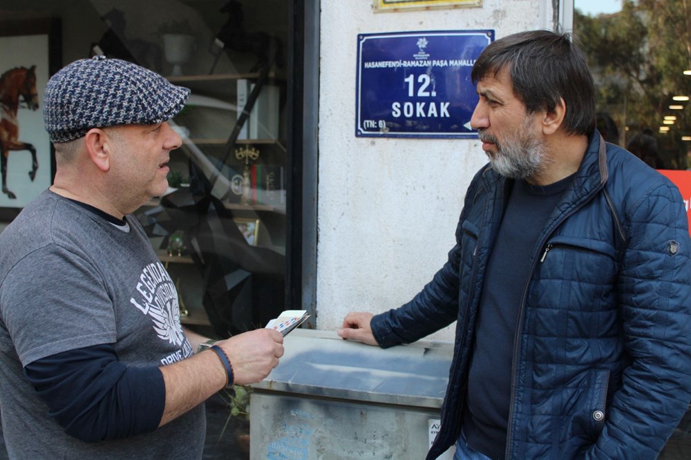 Antika pazarında bulduğu 60 yıllık mektupların sahibini arıyor - 3