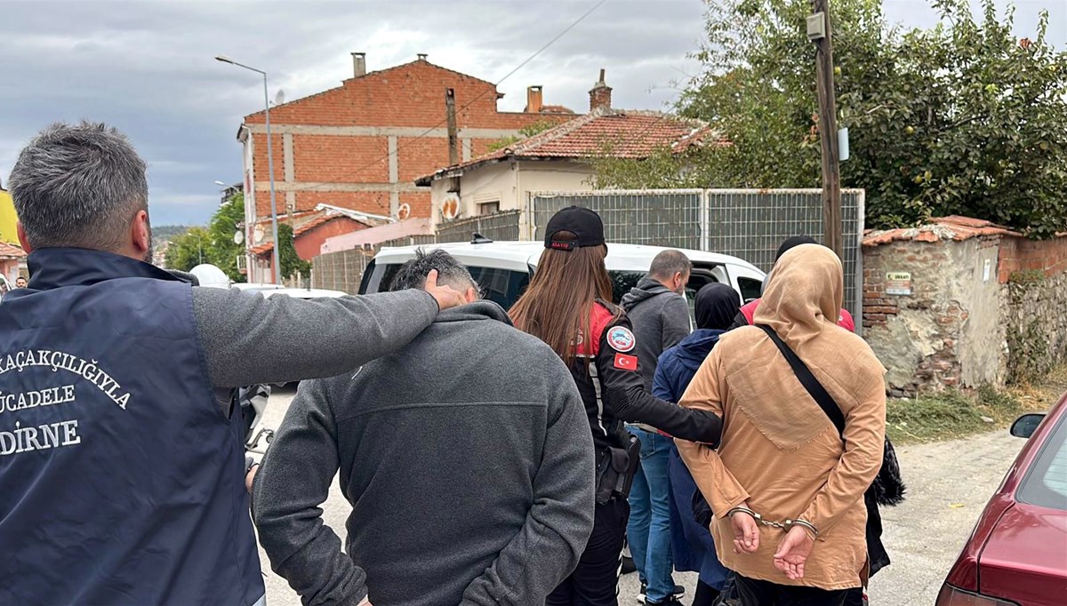 Aynı evde 15 kaçak göçmen yakalandı