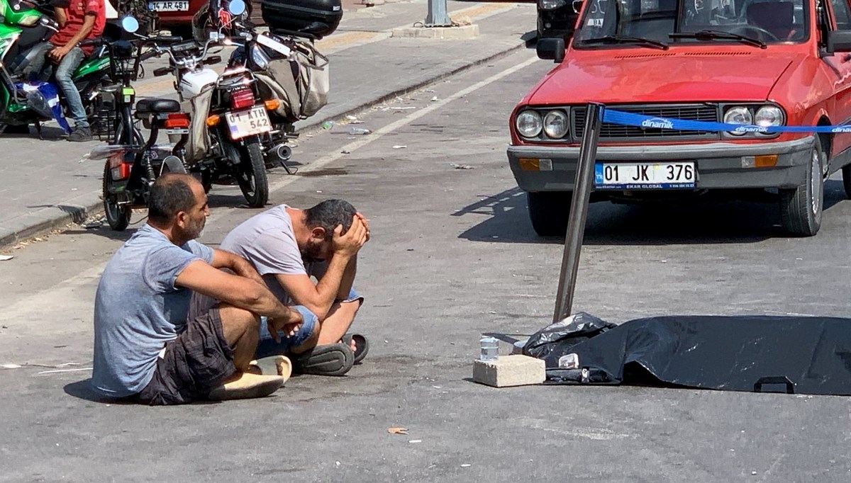 TIR’la çarpışan motosikletteki kadın öldü, eşi başında gözyaşı döktü