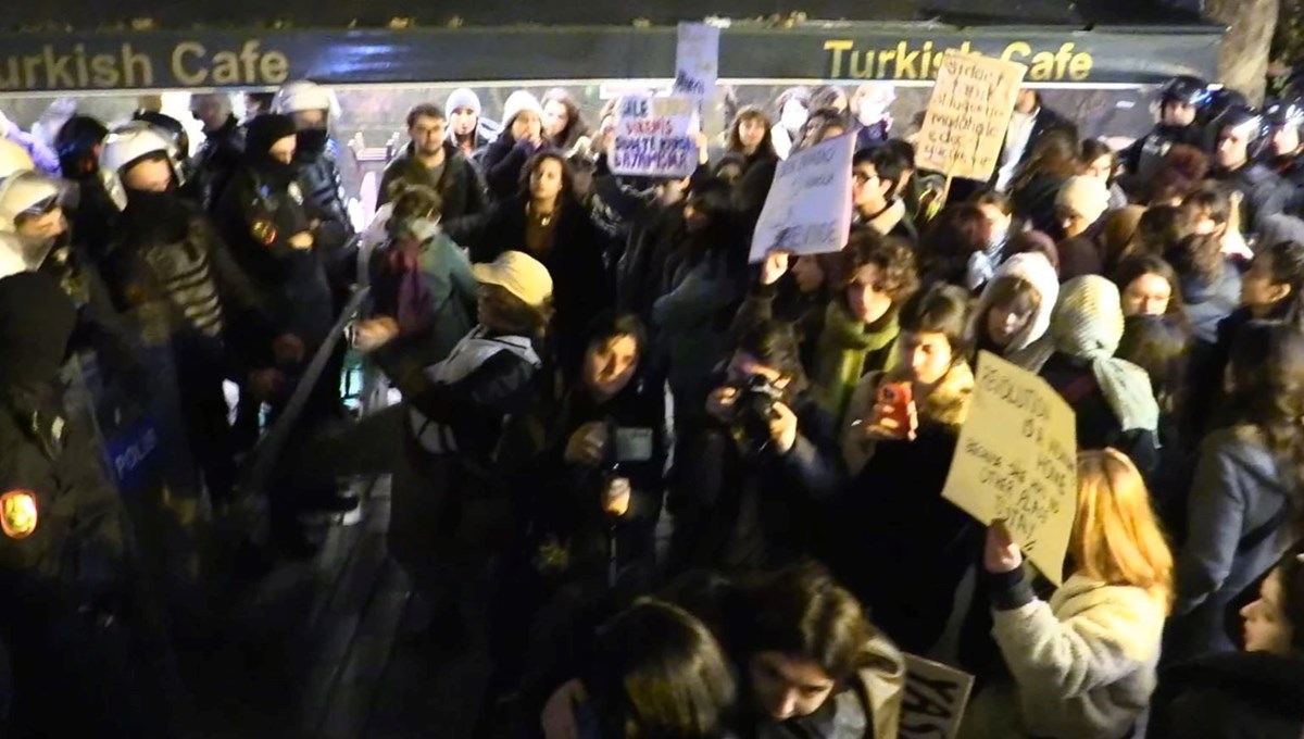 Taksim'de izinsiz gösteriye müdahale: 169 gözaltı