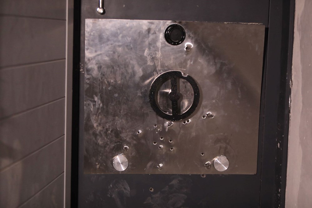 Esad'ın Kardeşinin Sırları: Kasalarla Dolu Tüneller Suriye'de Ortaya Çıkarıldı 76 e3QG8jS7HU2reUN3X7wDdw