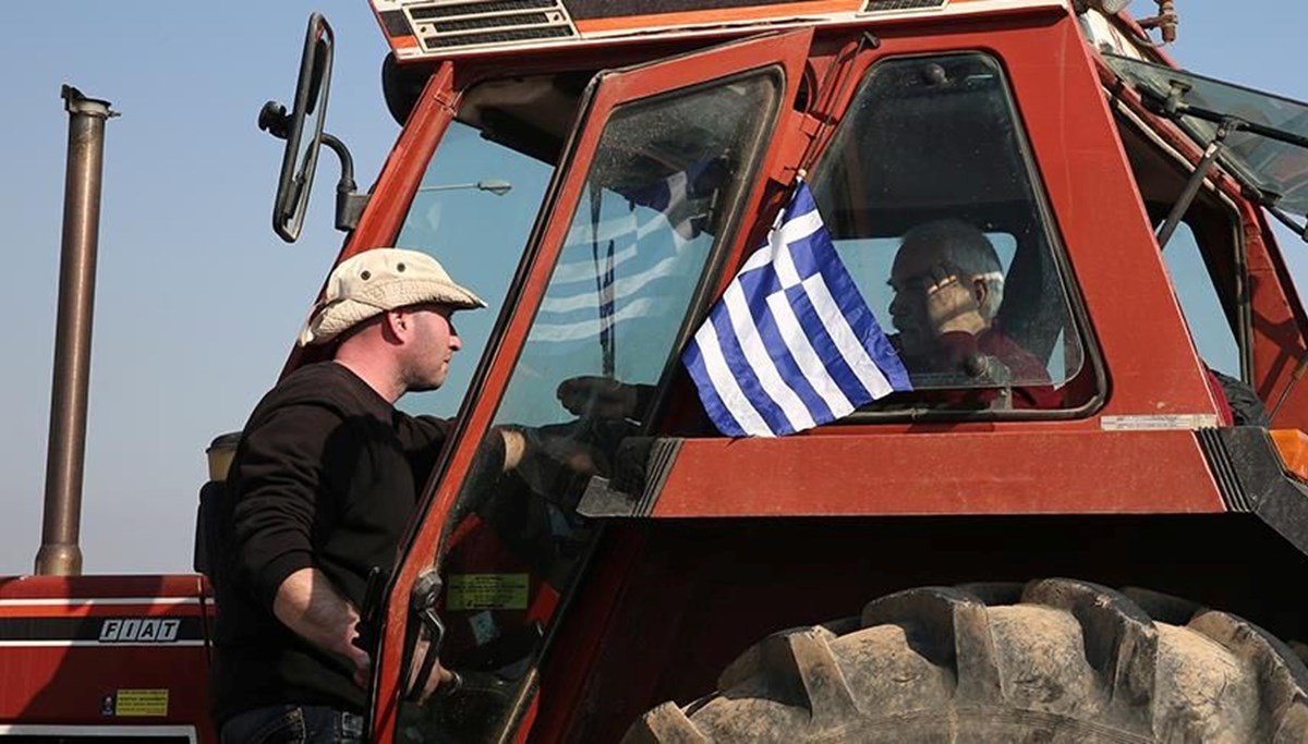 Yunanistan'da çiftçilerden eylem: Tarımda kullanılan elektrik fiyatları düşürülecek Yunanistan'da çiftçilerden eylem: Tarımda kullanılan elektrik fiyatları düşürülecek
