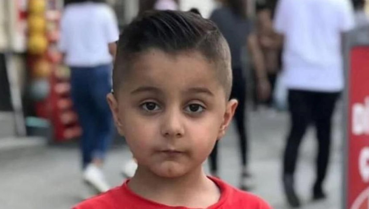 Bayramda şeker komasına giren 10 yaşındaki Berat'tan acı haber Bayramda şeker komasına giren 10 yaşındaki Berat'tan acı haber