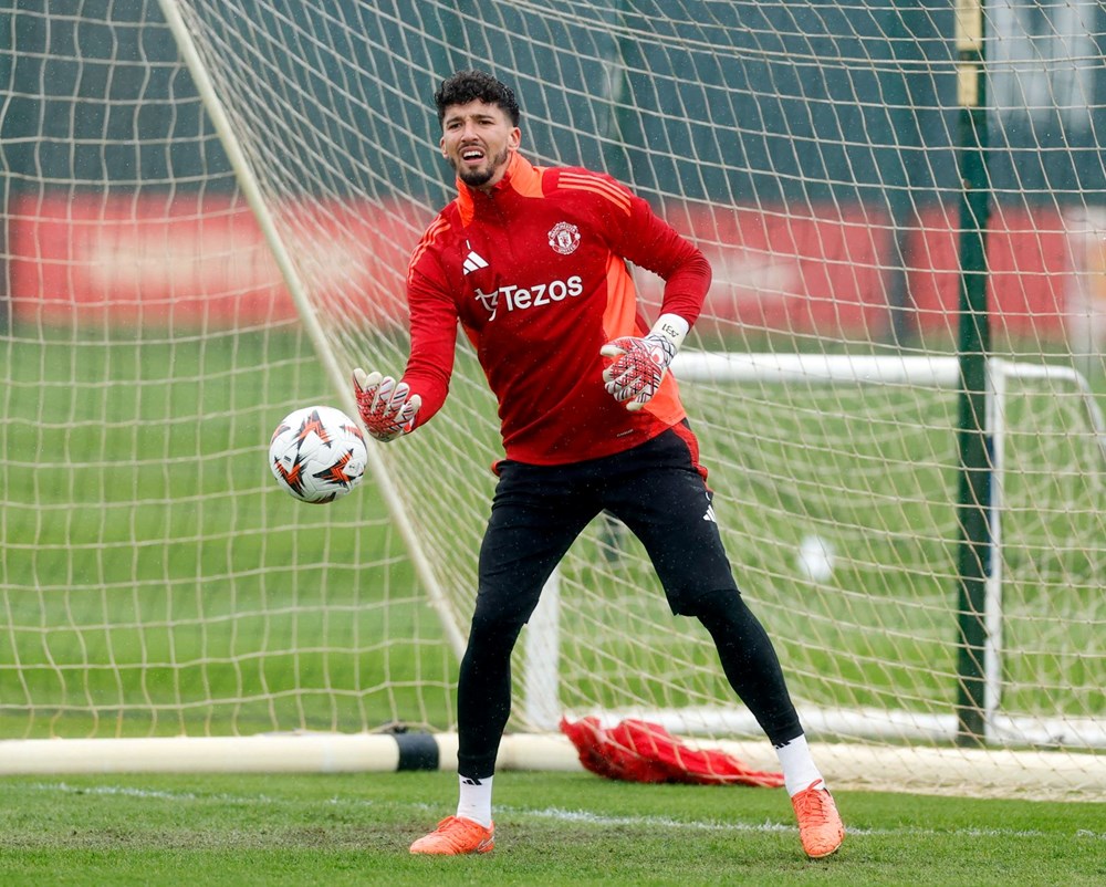 Fenerbahçe'nin eski kaptanı Altay Bayındır, Muhteşem Lig'in bir diğer devine önerildi: "İster misiniz?" 77 e5kH0iZDEUyiOLfCSfcjKQ