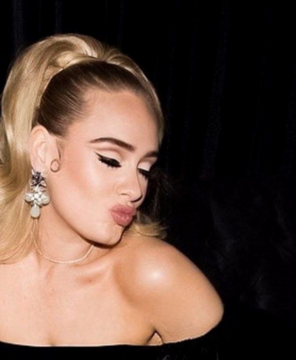 Adele'den bir rekor daha: 2021'in en hızlı satan albümü oldu - 5