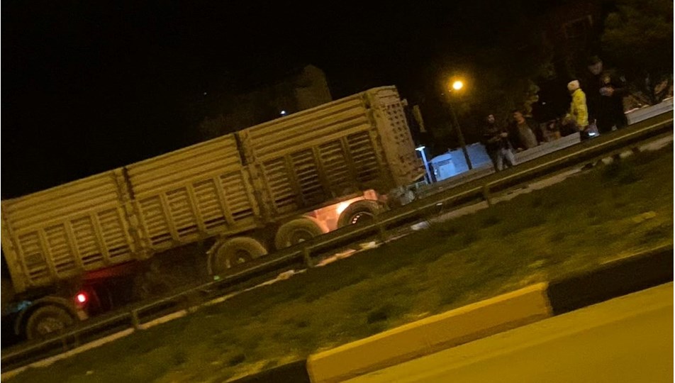 Seyir halindeki kamyon aynı gün içinde hem Bucak’ta hem de Burdur’da yandı