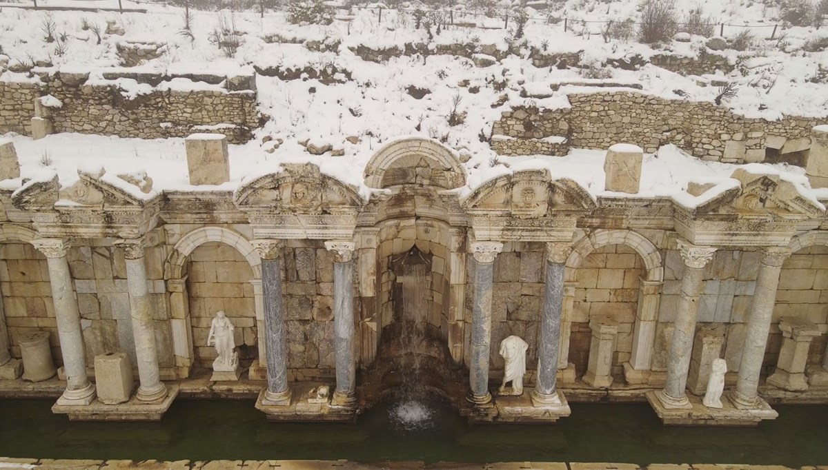 Karların içindeki aristokratlar şehri Sagalassos Karların içindeki aristokratlar şehri Sagalassos