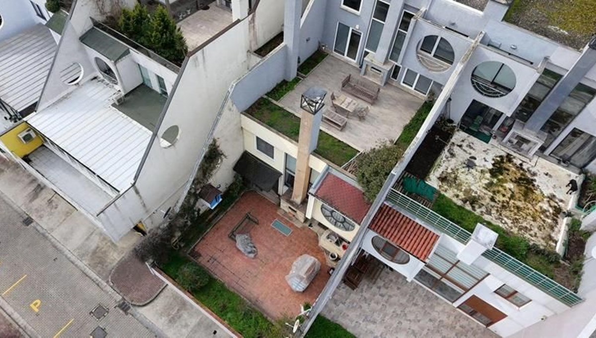 15 milyon liralık uyuşturucu operasyonu! Villaya sera kurdu, uyurken yakalandı 15 milyon liralık uyuşturucu operasyonu! Villaya sera kurdu, uyurken yakalandı