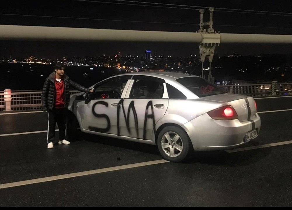 15 Temmuz Şehitler Köprüsü’nde SMA yazılı araçla eyleme tutuklama:
Eylemcinin ifadesi ortaya çıktı - 2