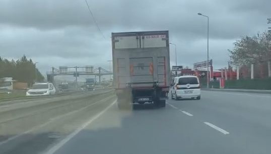 İstanbul trafiğinde tehlikeli inatlaşma