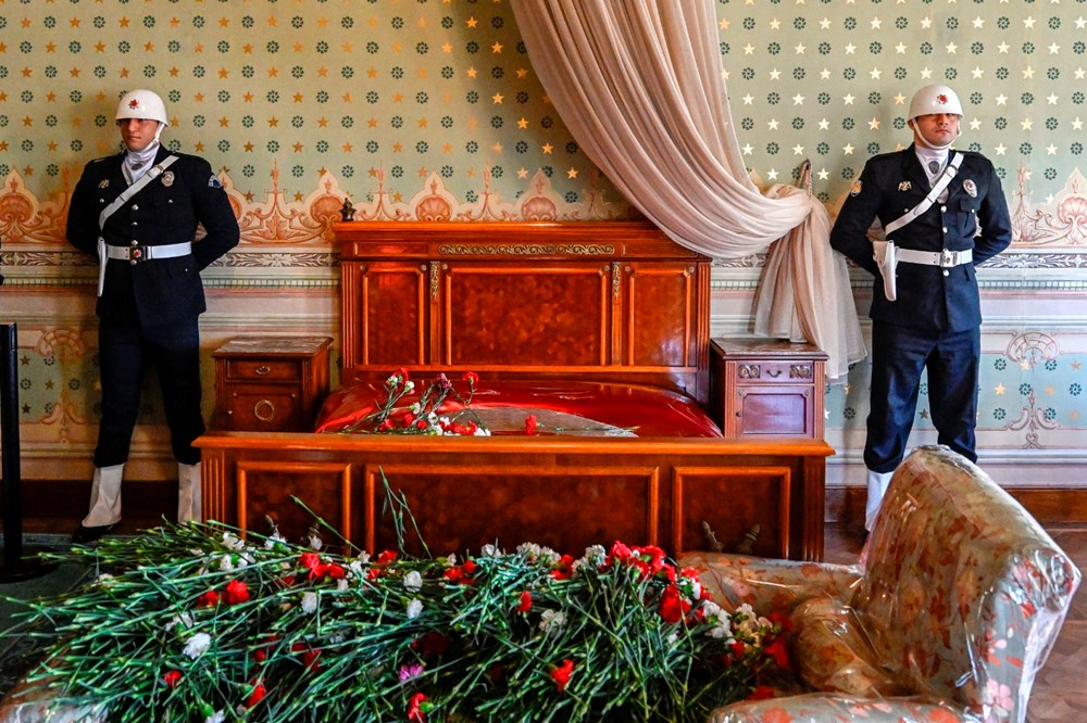 Atatürk’ü minnetle anıyoruz | Saat 09.05’te Türkiye’de hayat durdu - 16