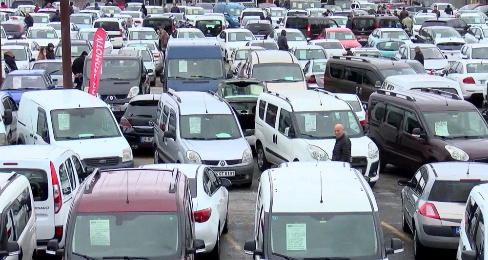 Bayilerde araç bulamayanlar ikinci el araç pazarına yöneldi - 3