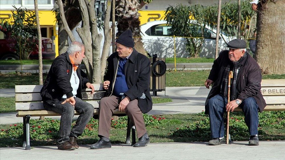Cumhuriyet tarihinde bir ilk: Türkiye'nin nüfusu hızla yaşlanıyor - 3