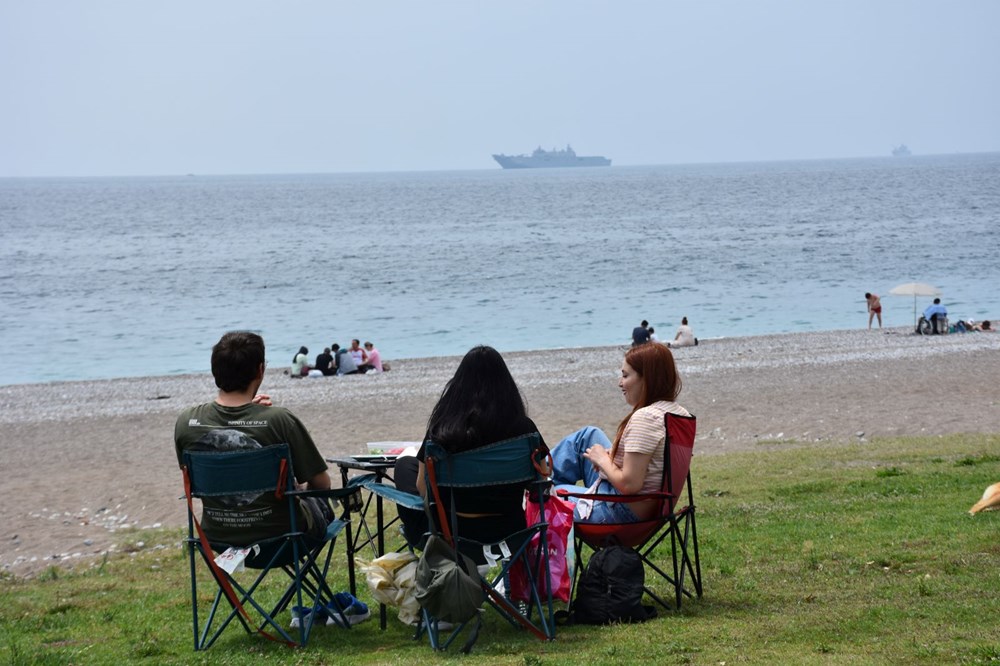 Antalya'da güneçşli havayı fırsat bilenler sahillere koştu - 8