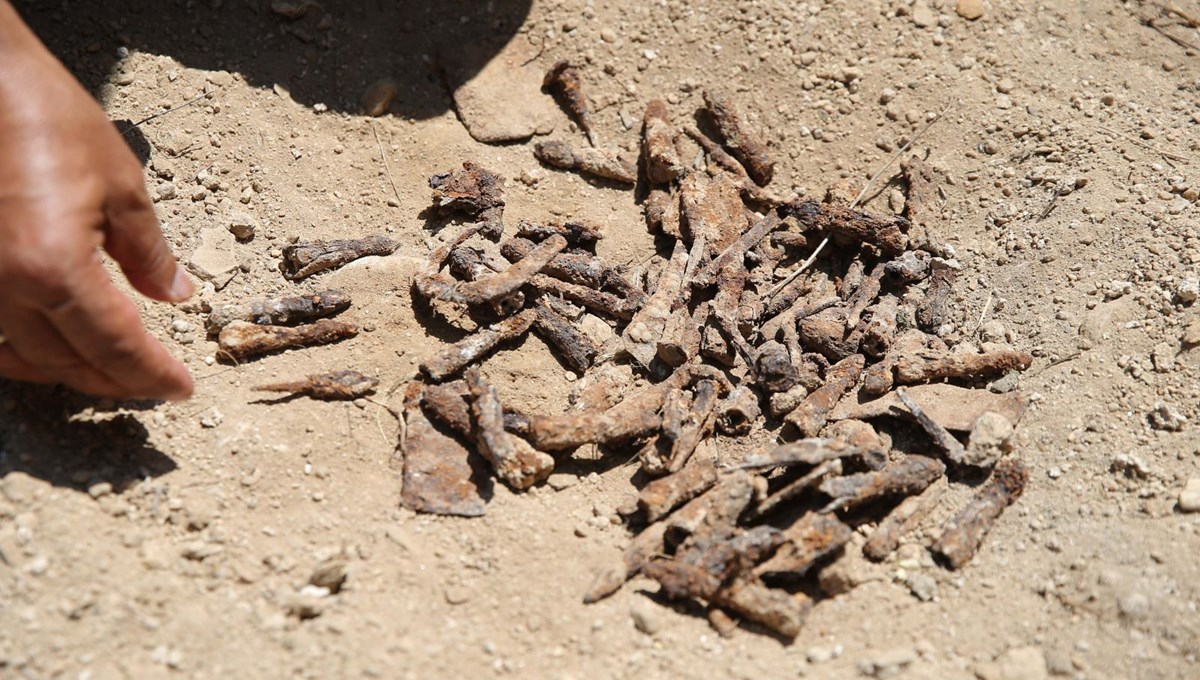 Beçin Antik Kenti'nde ok uçları bulundu: Türk arkeolojisi açısından oldukça önemli Beçin Antik Kenti'nde ok uçları bulundu: Türk arkeolojisi açısından oldukça önemli