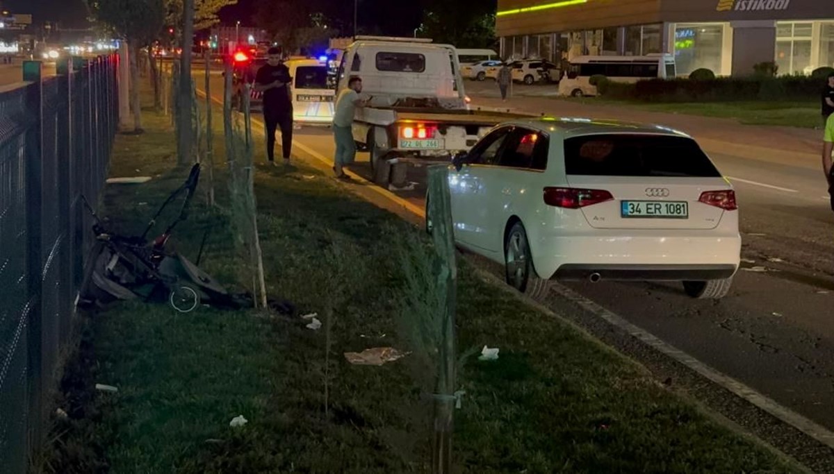 Kırmızı ışık ihlali yaptı: Yaya geçidinde 4 kişiye çarptı Kırmızı ışık ihlali yaptı: Yaya geçidinde 4 kişiye çarptı