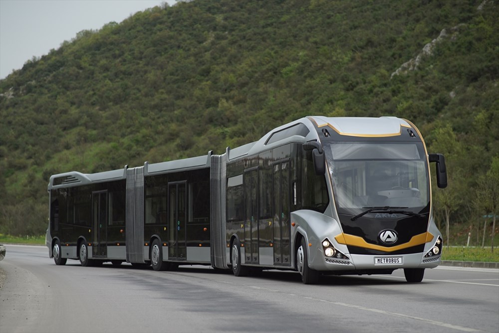 İstanbul'a 290 kişilik metrobüs - 1