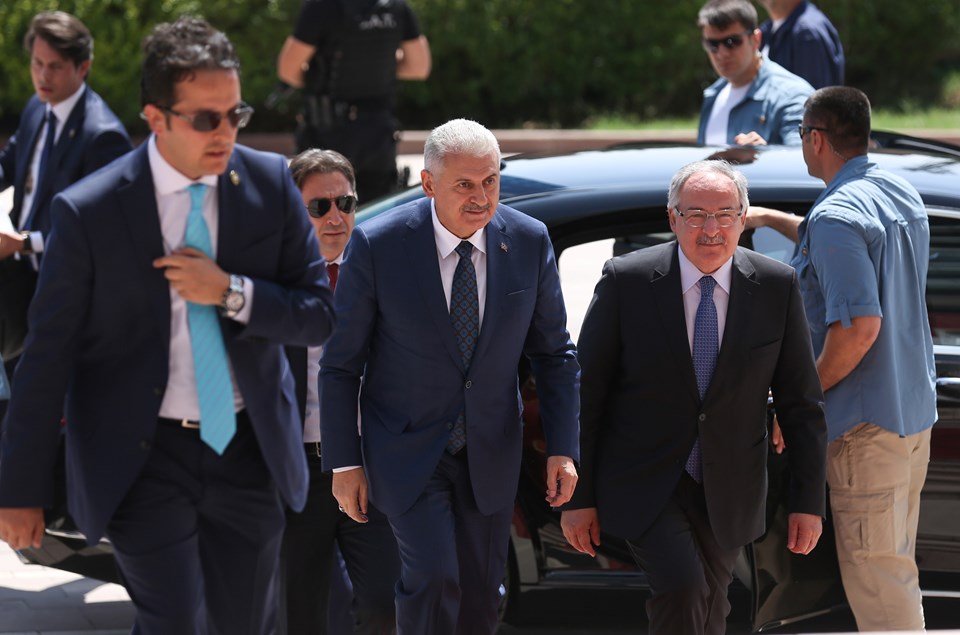 Başbakan Yıldırım, Kılıçdaroğlu ve Bahçeli ile bir araya geldi - 1