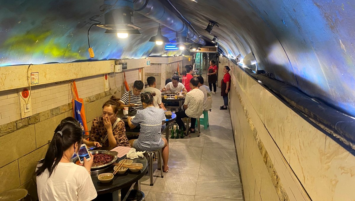 Çin'de bir sığınak restoran oldu