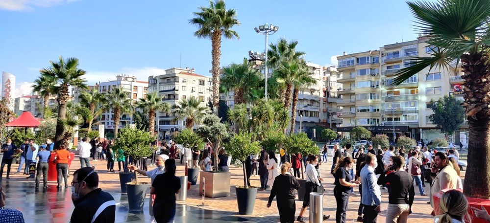 Son Dakika: İzmir'deki 6.6'lık depremden kareler - 4