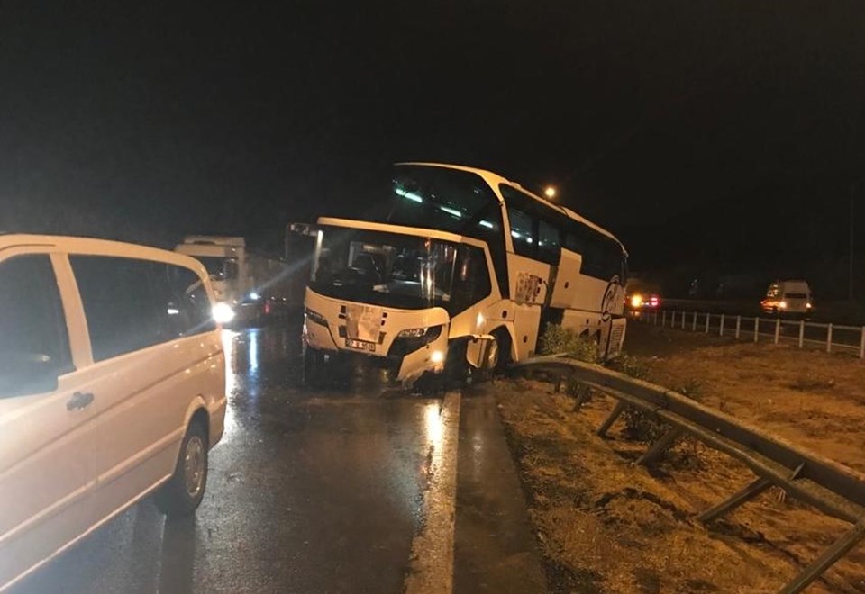 Gaziantep'te yolcu otobüsü devrildi: 12 yaralı - 1
