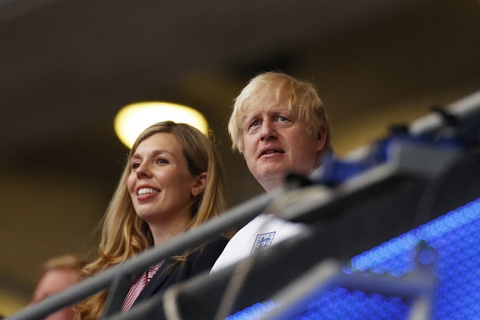 İngiltere Başbakanı Boris Johnson'ın yedinci çocuğu oldu - 1