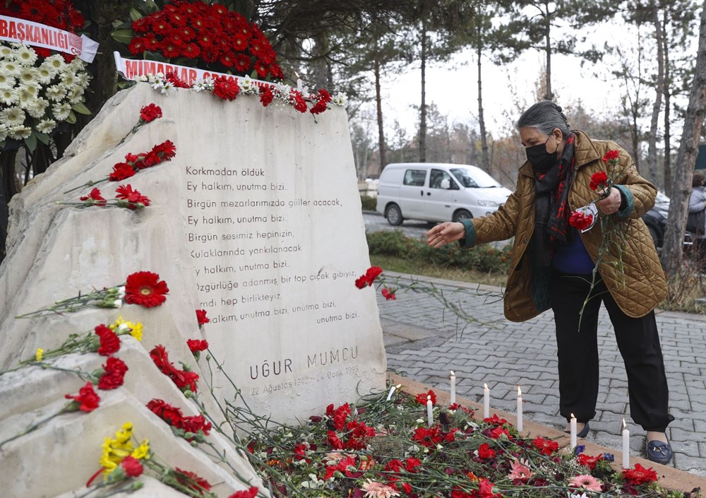 Gazeteci Uğur Mumcu suikastın 28. yılında kabri başında anıldı - 10