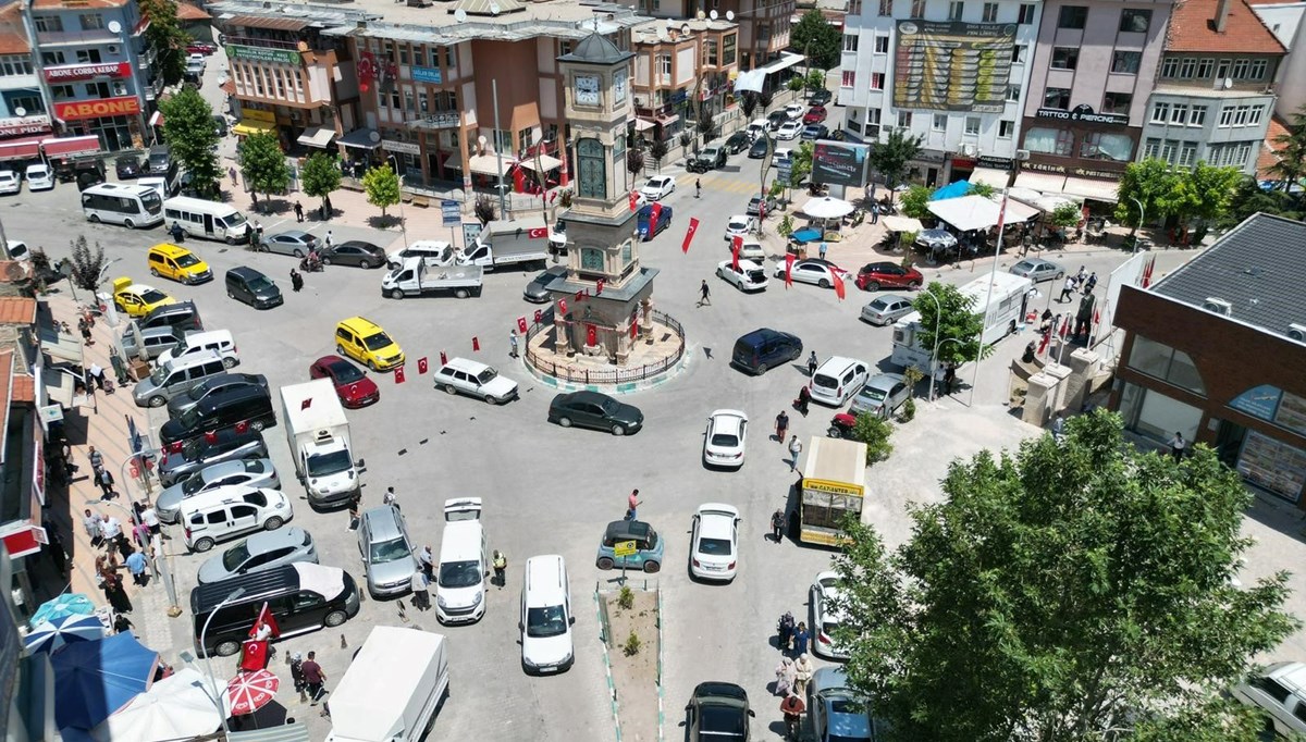 Bu ilçenin nüfusu 45 bin: Yazın 200 binlere çıkıyor Bu ilçenin nüfusu 45 bin: Yazın 200 binlere çıkıyor