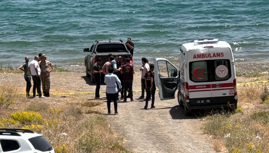 Kamyonette başlarından vurulmuş bulunan Halil ve Rukiye, intihar etmiş