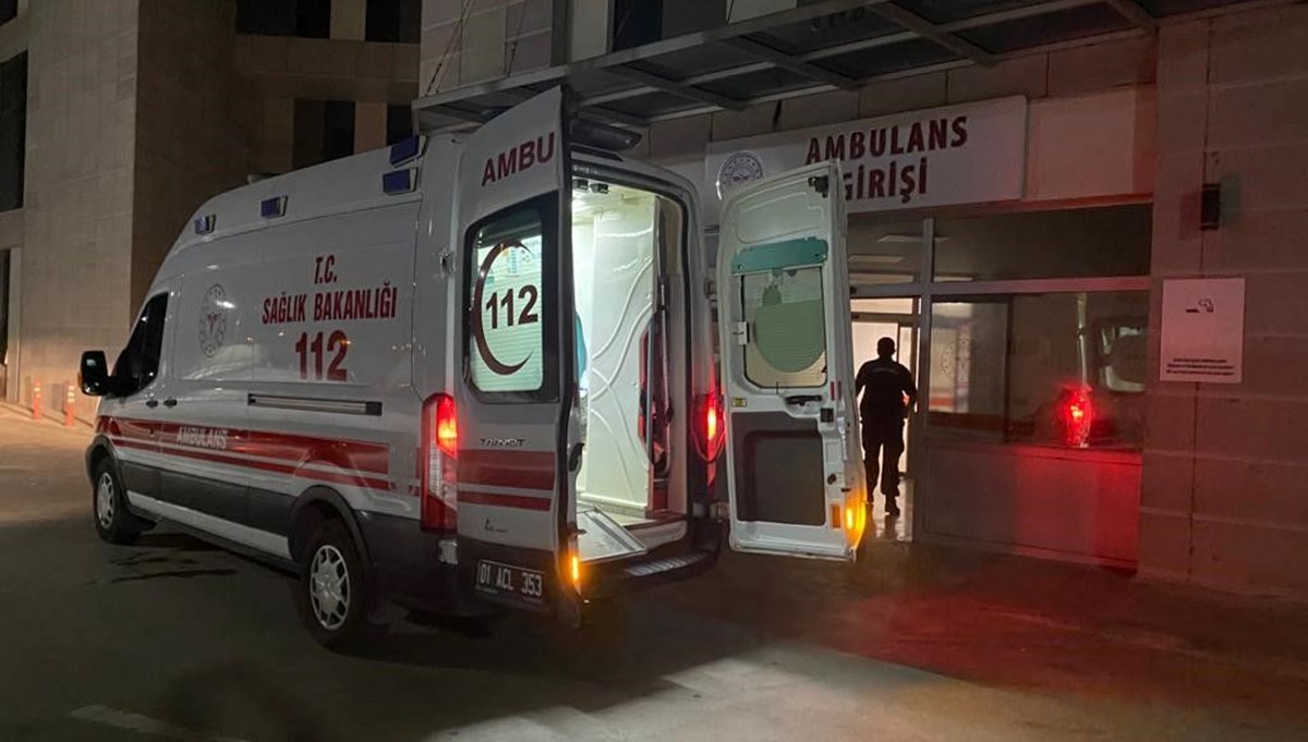 Araçlarının lastiği patlayan çifte TIR çarptı: 1 ölü, 1 ağır yaralı Araçlarının lastiği patlayan çifte TIR çarptı: 1 ölü, 1 ağır yaralı