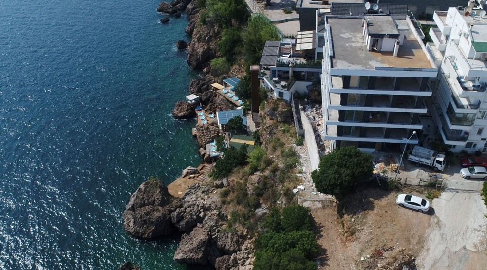 Falezlerde denize sıfır bina için yıkım kararı - 2