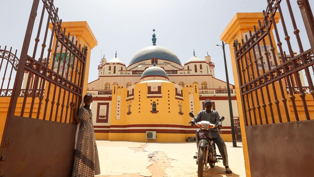 Senegal'deki Diourbel Ulu Cami tarihe meydan okuyor
