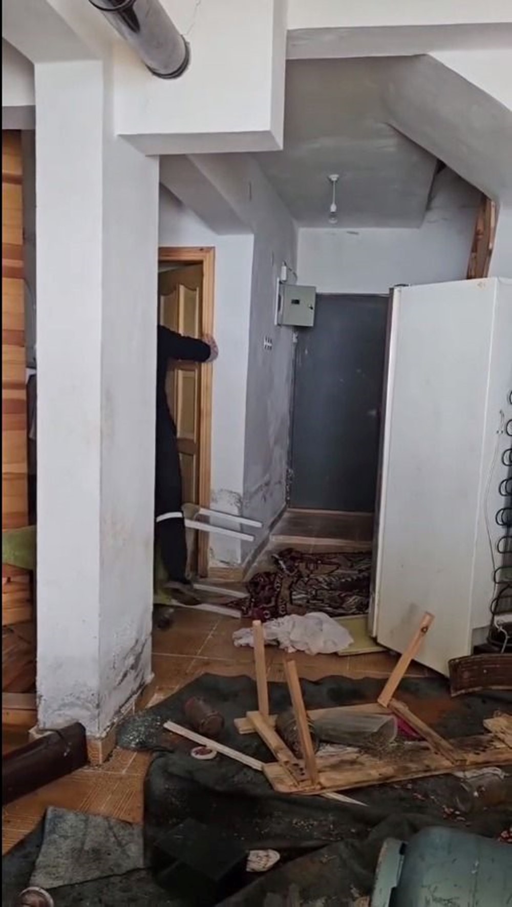 Belediye Başkanının evinde 'ayı' sürprizi - 1