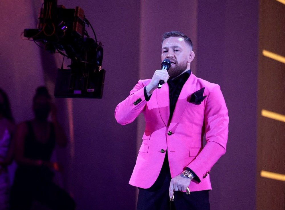 İrlandalı boksör Conor McGregor arkadaşını dövdü - 3