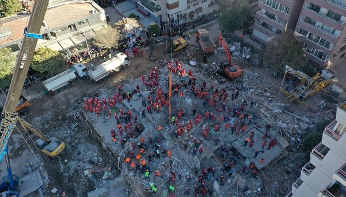 İzmir depreminde yıkılan Rıza Bey Apartmanı davasında 
