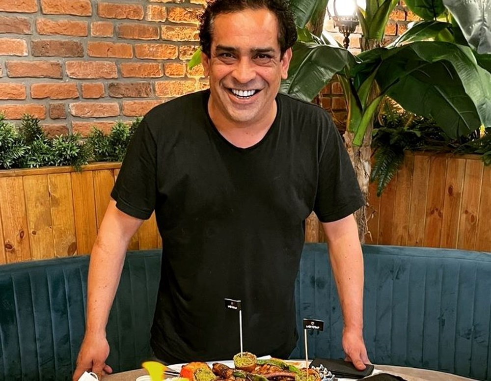 Cenk Eren'den Ajda Pekkan paylaşımı: Ben yaşlandım o hala genç (Ünlülerin çocukluk ve gençlik halleri) - 269