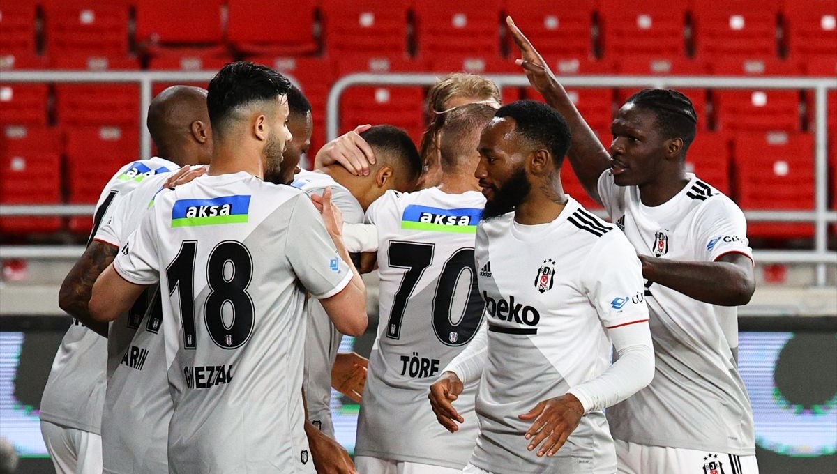 Süper Lig'in en uzun sezonunda şampiyon Beşiktaş