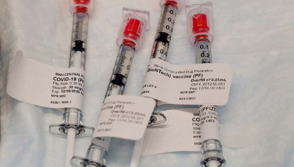 AB, BioNTech-Pfizer aşısından 100 milyon doz daha alacak