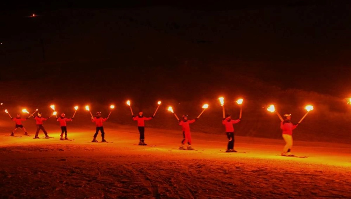 Bitlis’te meşaleli kar festivali