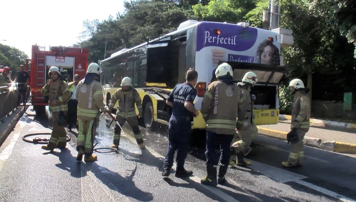 Sarıyer'de İETT otobüsünde yangın Sarıyer'de İETT otobüsünde yangın