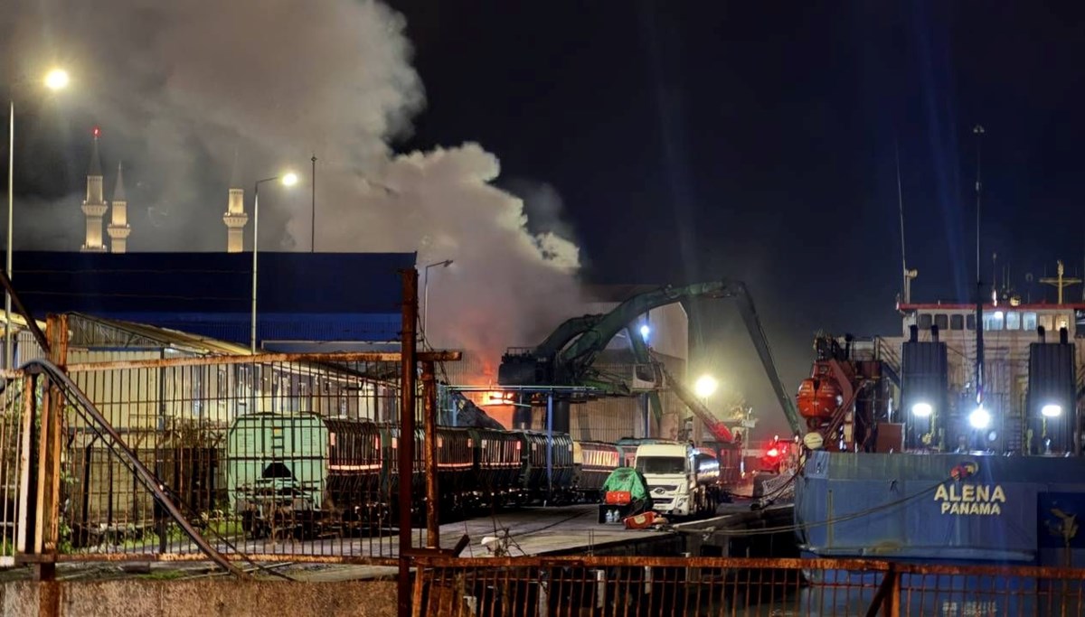 TTK'ye ait liman sahasında yangın
