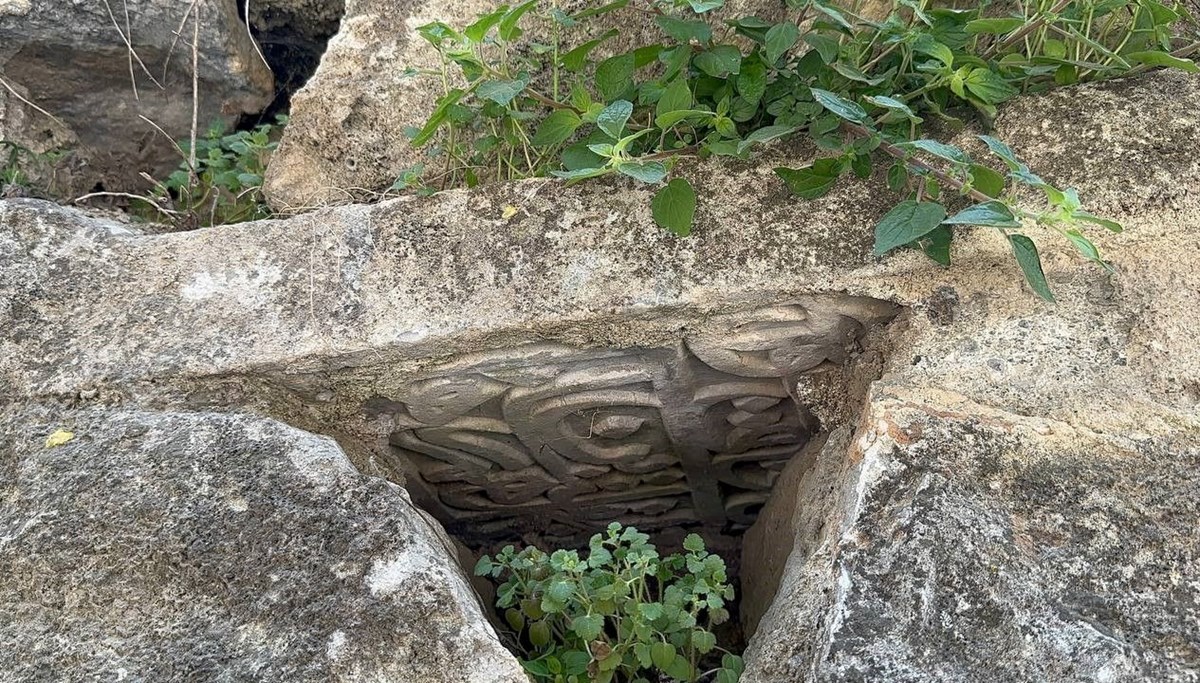 Osmanlı dönemine ait mezar taşı bulundu