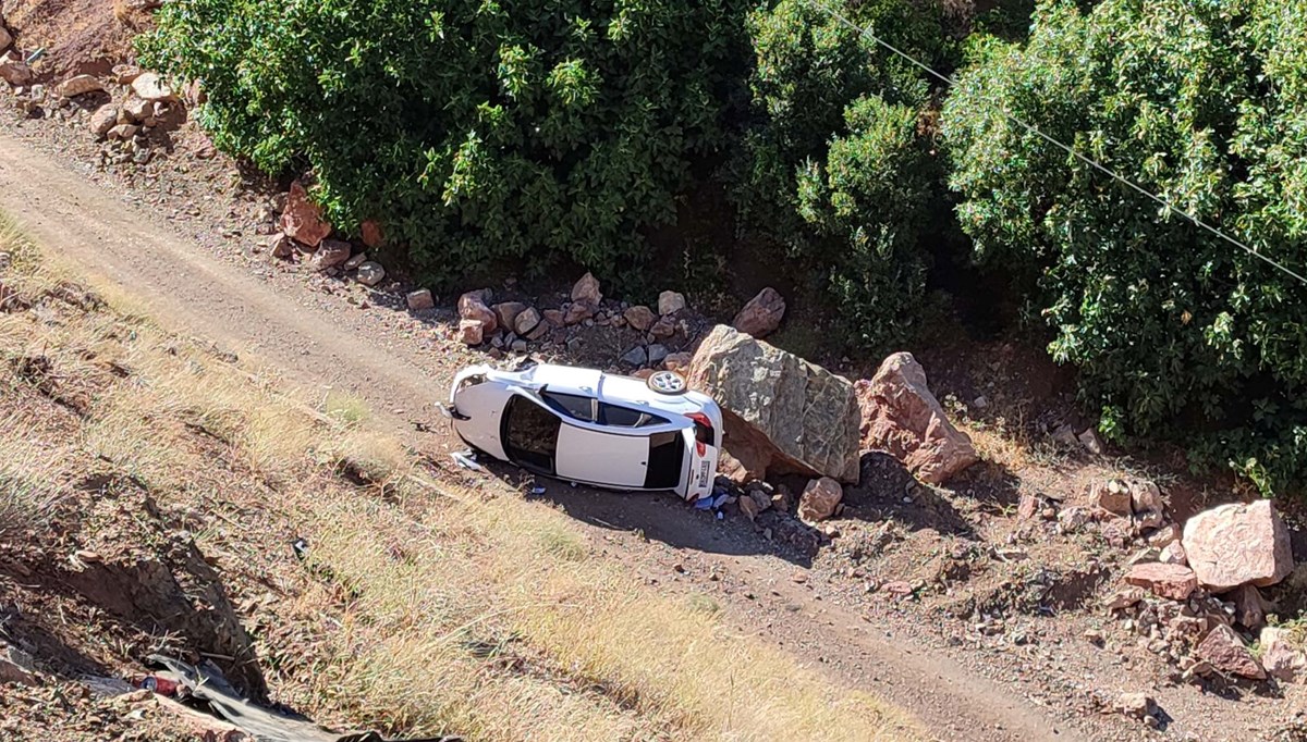 Adıyamanda şarampole devrilen otomobildeki 7 kişi yaralandı