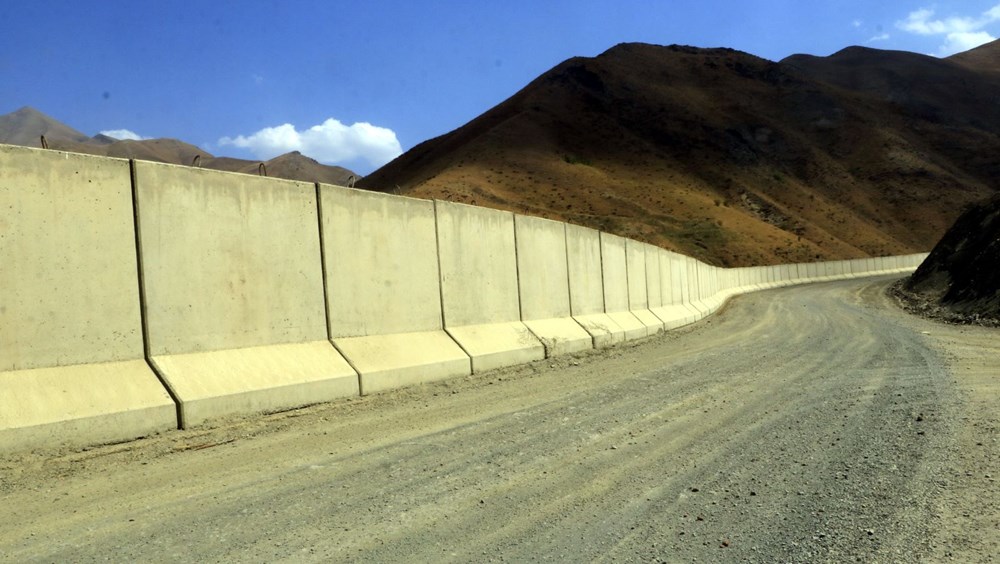 İran sınırına 43 kilometre beton duvar örüldü - 4