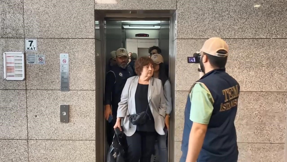 Ayşenur Arslan Ayşenur Arslan