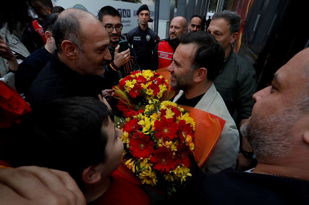 Okan Buruk'a Tribünden Destek: "Hocam Rahat Olun!" 76 eQD1J804sU HmTl3lnXmUQ